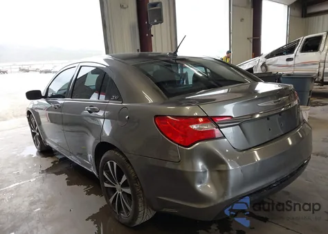 2013 Chrysler 200 Limited from USA, damaged, VIN 1C3CCBCG2DN578302